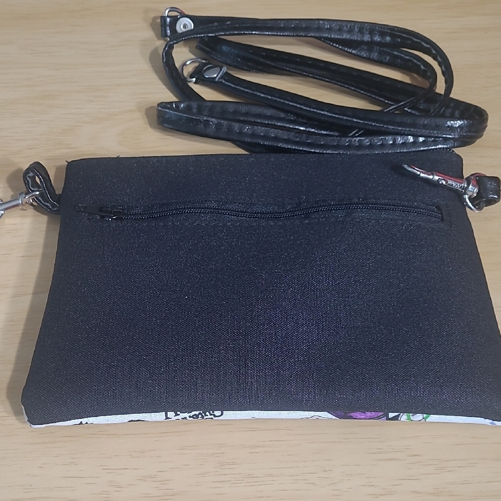 Disney Halloween Crossbody Bag - Black and White NWOT - Picture 2 of 5